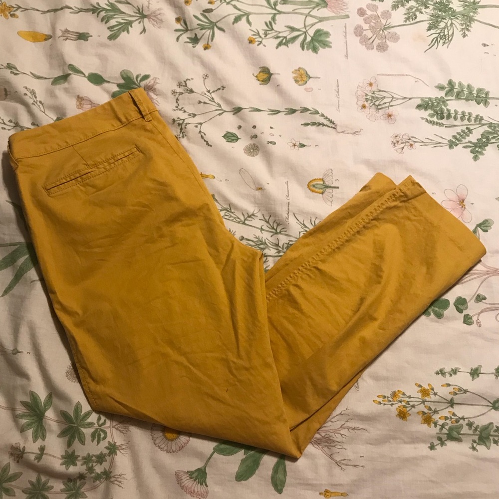 Old Navy Mustard Yellow Pixie Pants